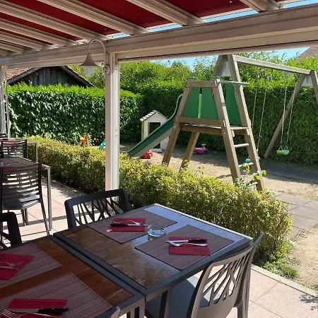 De D'yvonand Hotel *