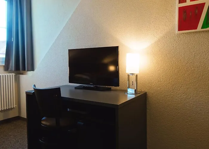 De D'yvonand Hotel *