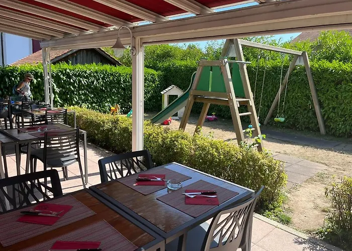 De D'yvonand Hotel *